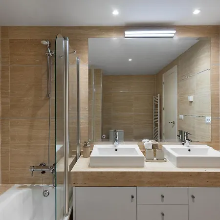 Apartamento 2br With Sea Views In Benahavis