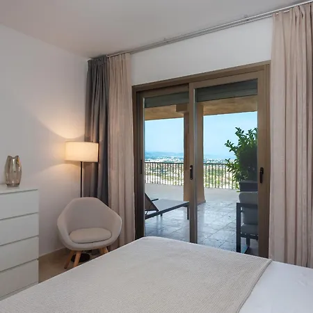 2br With Sea Views In Benahavis Apartamento Estepona