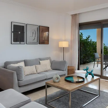 2br With Sea Views In Benahavis Apartamento Estepona